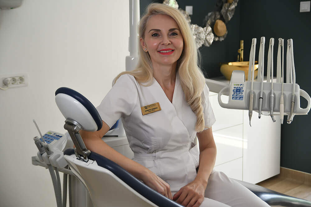 Dr. Panaite în cabinet